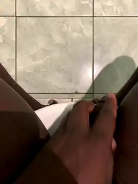 Snapshot of Dark_vains chatting on 11-04-25, 09:29 Dark vains online show from 11-04-25, 09:29