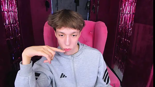 MarkBranston online show from 12-19-25, 01:02