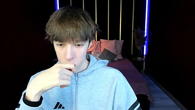 Snapshot of MarkBranston chatting on 02-15-26, 02:38 MarkBranston online show from 02-15-26, 02:38