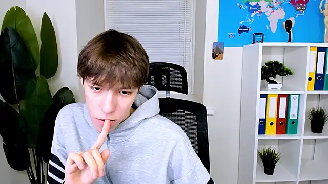 Snapshot of MarkBranston chatting on 02-06-26, 11:06 MarkBranston online show from 02-06-26, 11:06