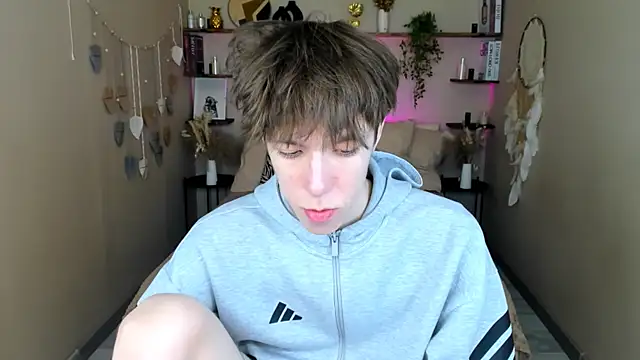 MarkBranston online show from 04-10-26, 02:35