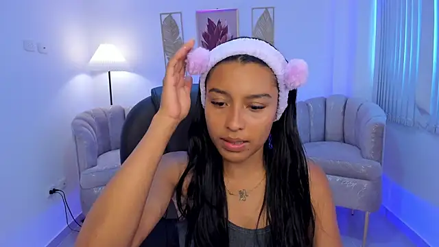 Snapshot of Silvana_velvet chatting on 10-21-25, 08:41 Silvana velvet online show from 10-21-25, 08:41
