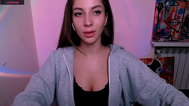 Snapshot of _OlivkaSexy chatting on 05-16-26, 01:15 OlivkaSexy online show from 05-16-26, 01:15