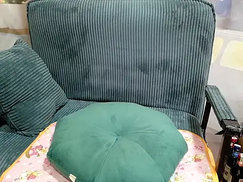Snapshot of Azura_a chatting on 07-22-26, 06:48 Azura a online show from 07-22-26, 06:48