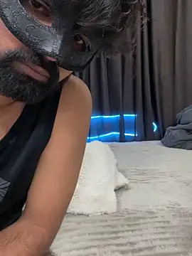 vickyandtania online show from 02-12-26, 05:02