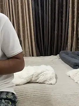 vickyandtania online show from 03-16-26, 04:54