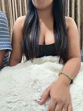 vickyandtania online show from 04-27-26, 05:00