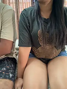 vickyandtania online show from 04-06-26, 07:20