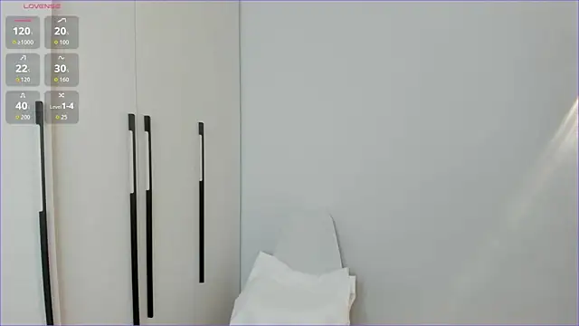 Snapshot of aizury_chi chatting on 10-15-25, 02:03 aizury chi online show from 10-15-25, 02:03