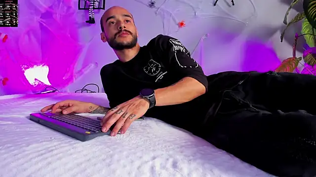 2 fire online show from 10-31-25, 09:00