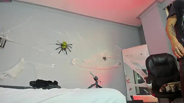 2 fire online show from 10-28-25, 08:08