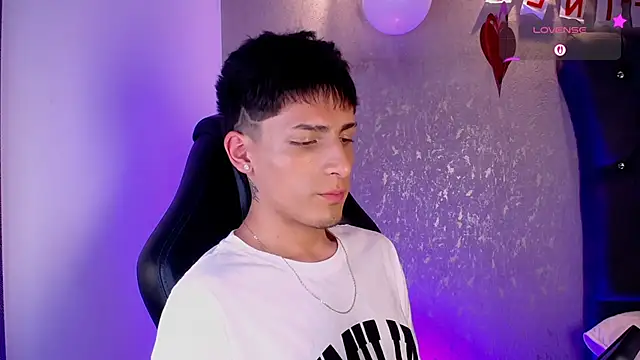 MateoMitchell online show from 02-12-26, 05:07