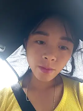 Snapshot of mochicute chatting on 10-04-25, 02:46 mochicute online show from 10-04-25, 02:46