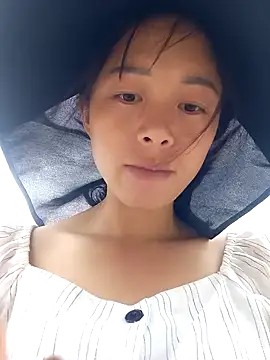 Snapshot of mochicute chatting on 10-06-25, 01:40 mochicute online show from 10-06-25, 01:40