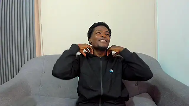 Snapshot of COMPTON_01 chatting on 10-08-25, 01:12 COMPTON 01 online show from 10-08-25, 01:12