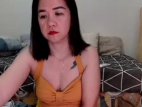 Snapshot of KissHott chatting on 05-10-26, 10:11 KissHott online show from 05-10-26, 10:11