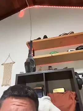 Leeeek23 online show from 04-08-26, 04:58