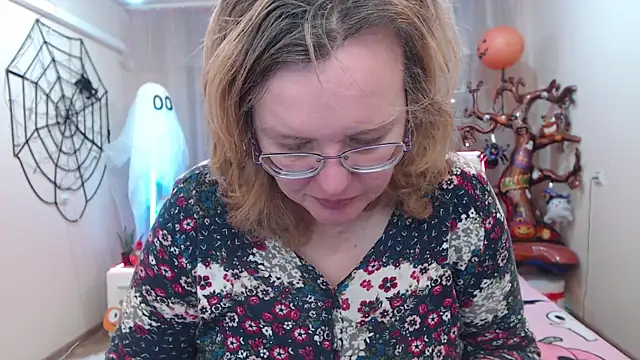 VestaWoody online show from 11-03-25, 07:13