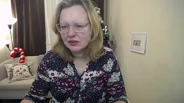 VestaWoody online show from 12-05-25, 07:18