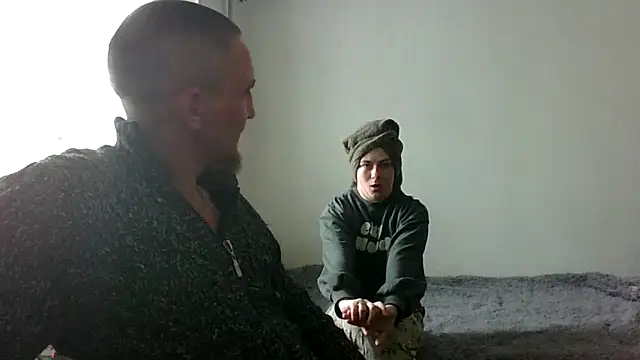 Twolatte1520 online show from 04-11-26, 07:45