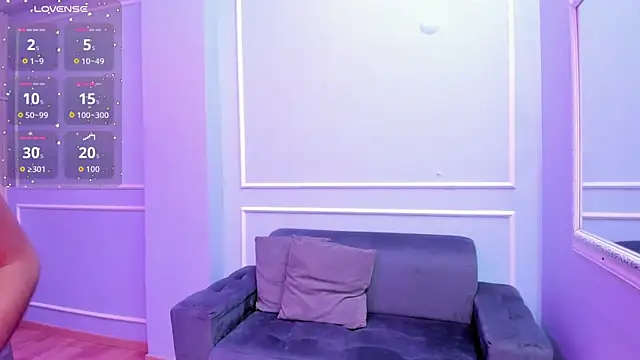 AliceJackkson online show from 11-28-25, 12:05