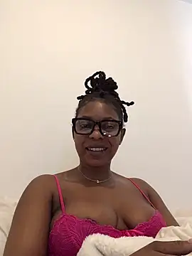 Snapshot of CurvyGoddessXxx chatting on 10-05-25, 01:57 CurvyGoddessXxx online show from 10-05-25, 01:57