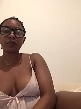 Snapshot of CurvyGoddessXxx chatting on 10-07-25, 07:26 CurvyGoddessXxx online show from 10-07-25, 07:26