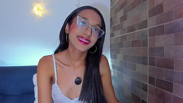 luna valen online show from 12-22-25, 09:26