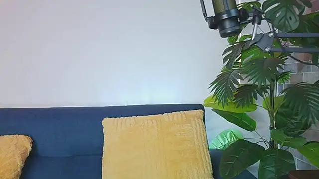 luna valen online show from 05-28-26, 04:09