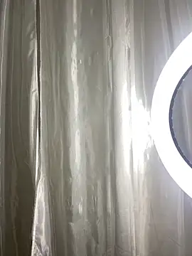 Rose monroee online show from 04-17-26, 07:49