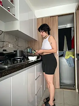 Snapshot of DaisyEmily chatting on 06-10-26, 04:41 DaisyEmily online show from 06-10-26, 04:41