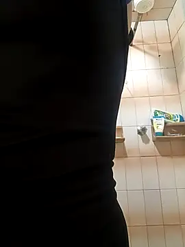 Snapshot of Ana_Monrrow2 chatting on 10-28-25, 04:17 Ana Monrrow2 online show from 10-28-25, 04:17