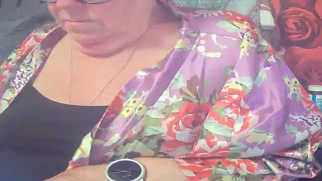 Playful MILF Demi online show from 05-07-26, 09:18