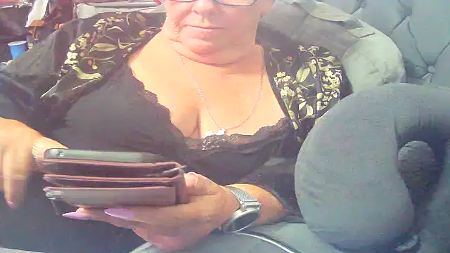 Playful MILF Demi online show from 07-21-26, 07:48