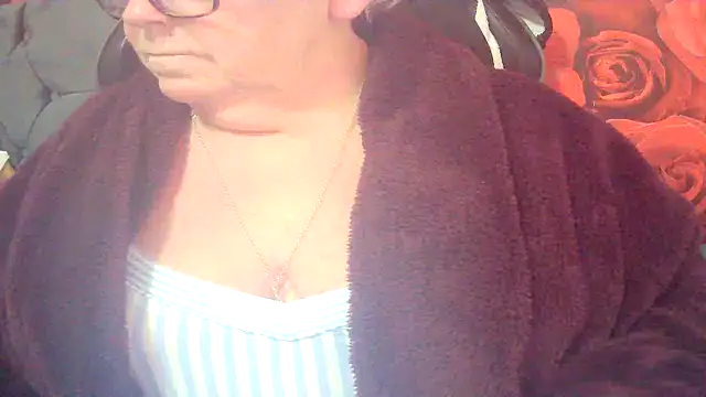 Playful MILF Demi online show from 03-03-26, 06:37