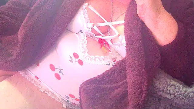 Playful MILF Demi online show from 02-15-26, 10:20