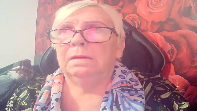 Playful MILF Demi online show from 02-26-26, 08:58