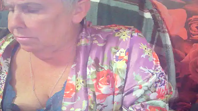 Playful MILF Demi online show from 06-14-26, 06:42
