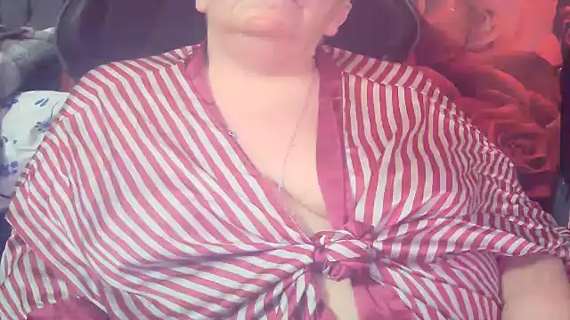 Playful MILF Demi online show from 02-25-26, 08:30