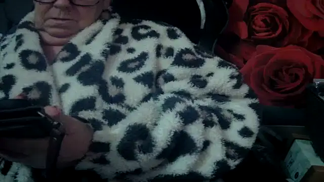 Playful MILF Demi online show from 03-12-26, 02:21