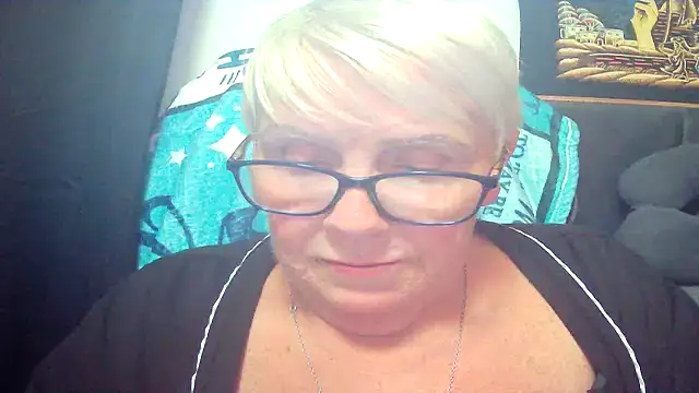 Playful MILF Demi online show from 07-24-26, 11:01