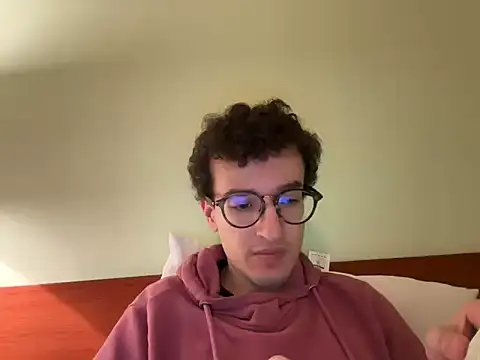 Snapshot of Poeta98@xh chatting on 10-06-25, 06:08 Poeta98xh online show from 10-06-25, 06:08