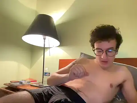 Snapshot of Poeta98@xh chatting on 10-13-25, 06:09 Poeta98xh online show from 10-13-25, 06:09