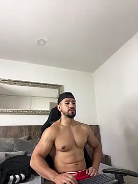 Ezzio Scolaro online show from 10-20-25, 01:55