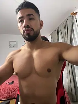 Ezzio Scolaro online show from 02-03-26, 12:54