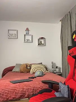 Ezzio Scolaro online show from 11-07-25, 11:30