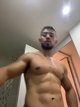 Ezzio Scolaro online show from 04-10-26, 11:34