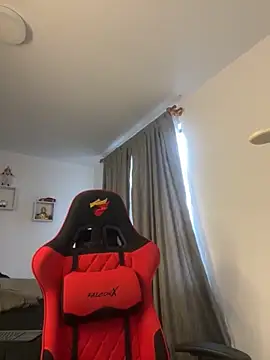 Ezzio Scolaro online show from 02-26-26, 10:10