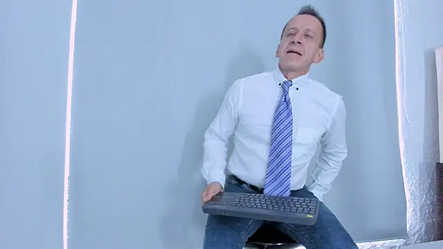  axelking  online show from 11-05-25, 11:46