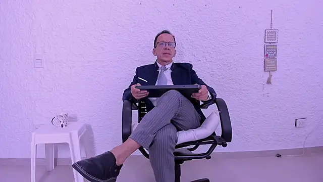  axelking  online show from 02-19-26, 11:40